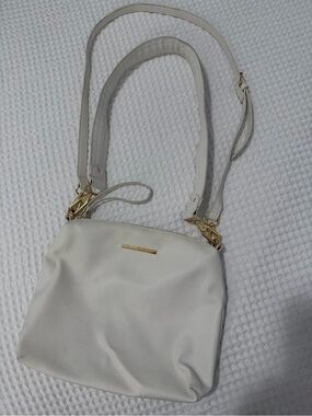 Steve Madden Cream Crossbody Bag with Gold Hardware